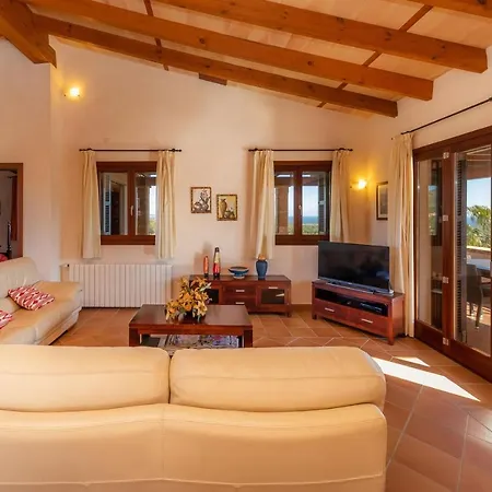 Holiday home Cas Pobler